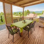 Glamping Krone Kolpa Heaven 假日公园 Adlesici