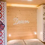Glamping Krone Kolpa Heaven 2* Adlesici