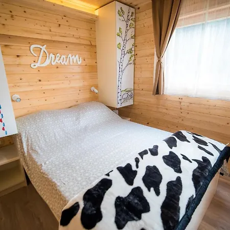 Glamping Krone Kolpa Heaven Semesterpark Adlesici