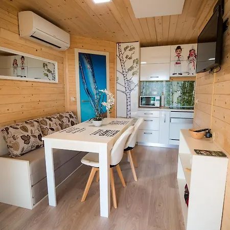 Holiday park Glamping Krone Kolpa Heaven Adlesici