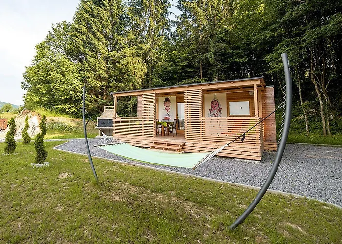 Glamping Krone Kolpa Heaven Počitniški park Adlesici